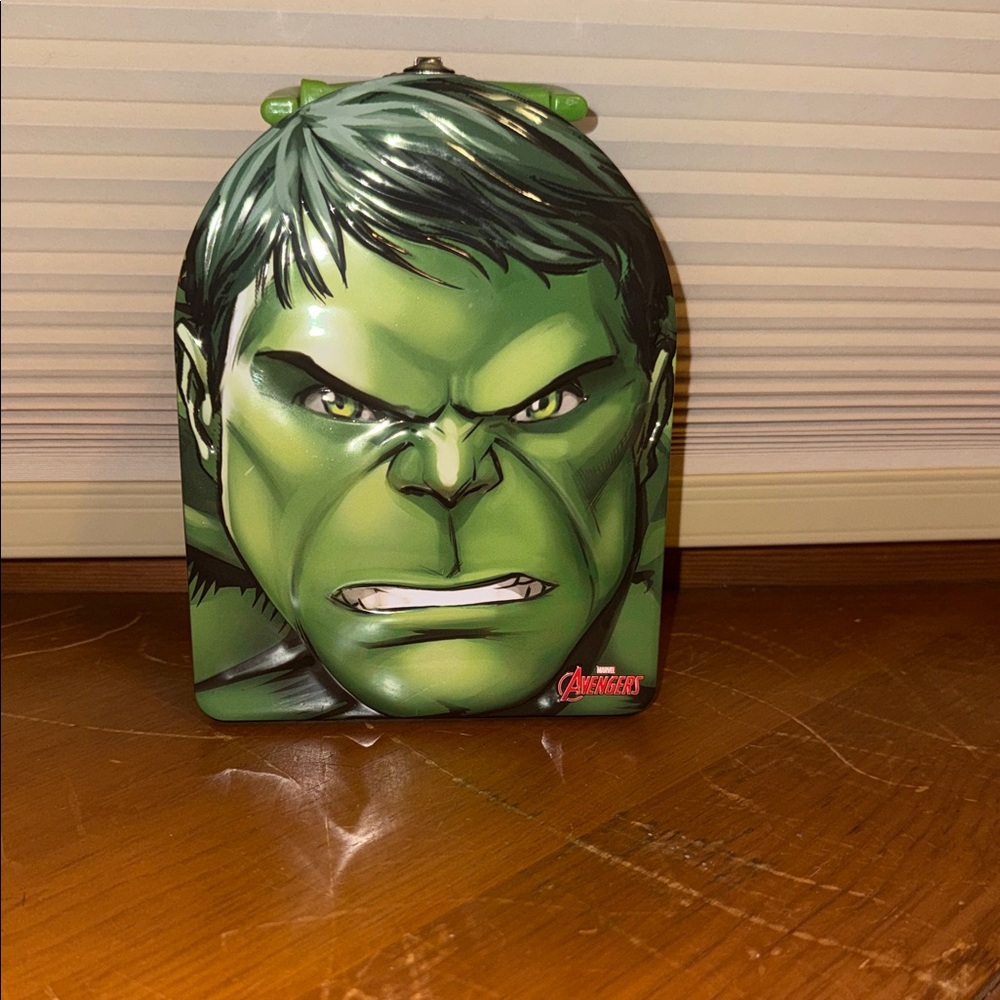 Avenger Green Hulk Toiletry Bag